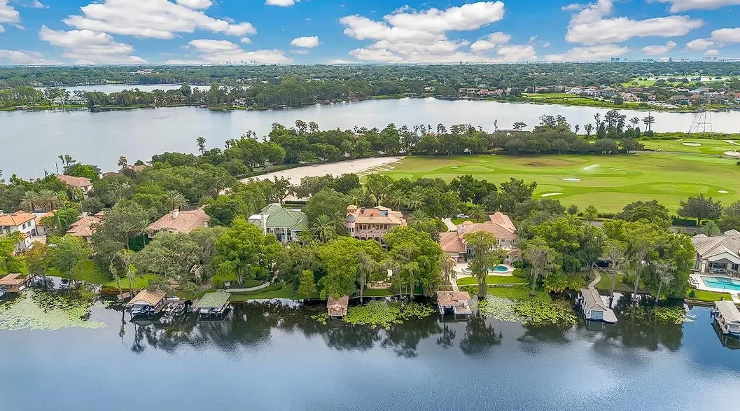 Isleworth gated golf community entrance in Windermere Florida